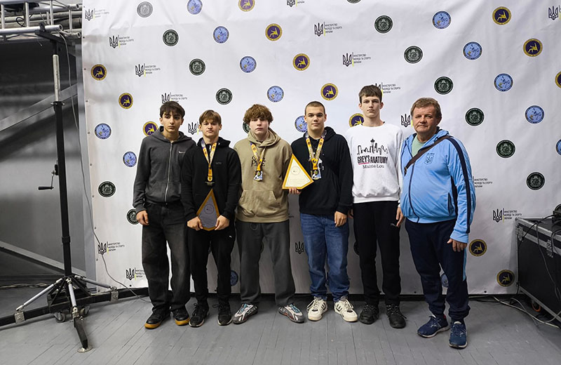 Полтавські спортсмени здобули три нагороди на всеукраїнських змаганнях з вільної боротьби