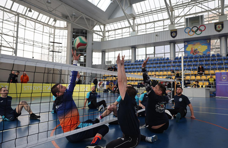 У Полтаві відбувся Відкритий чемпіонат області з волейболу сидячи: полтавська команда стала другою