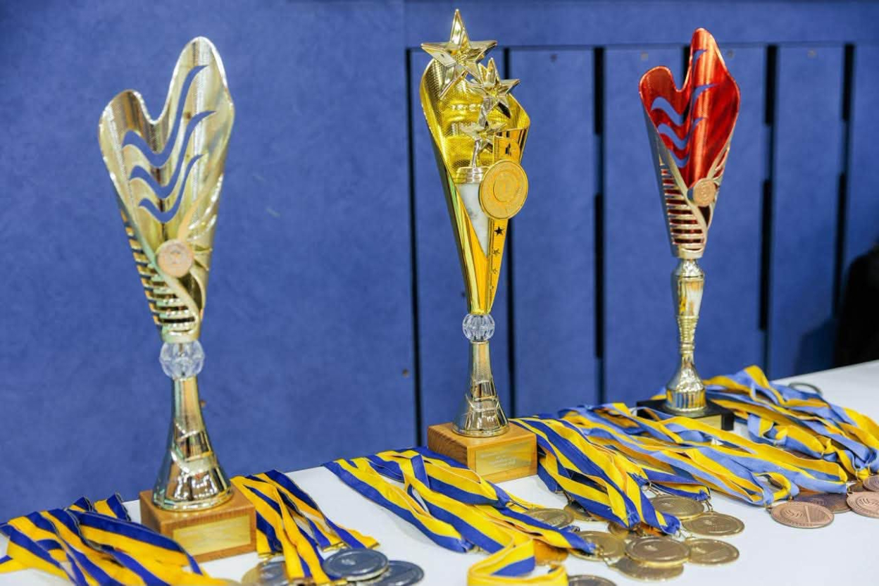 У Полтаві визначили чемпіона області з волейболу сидячи